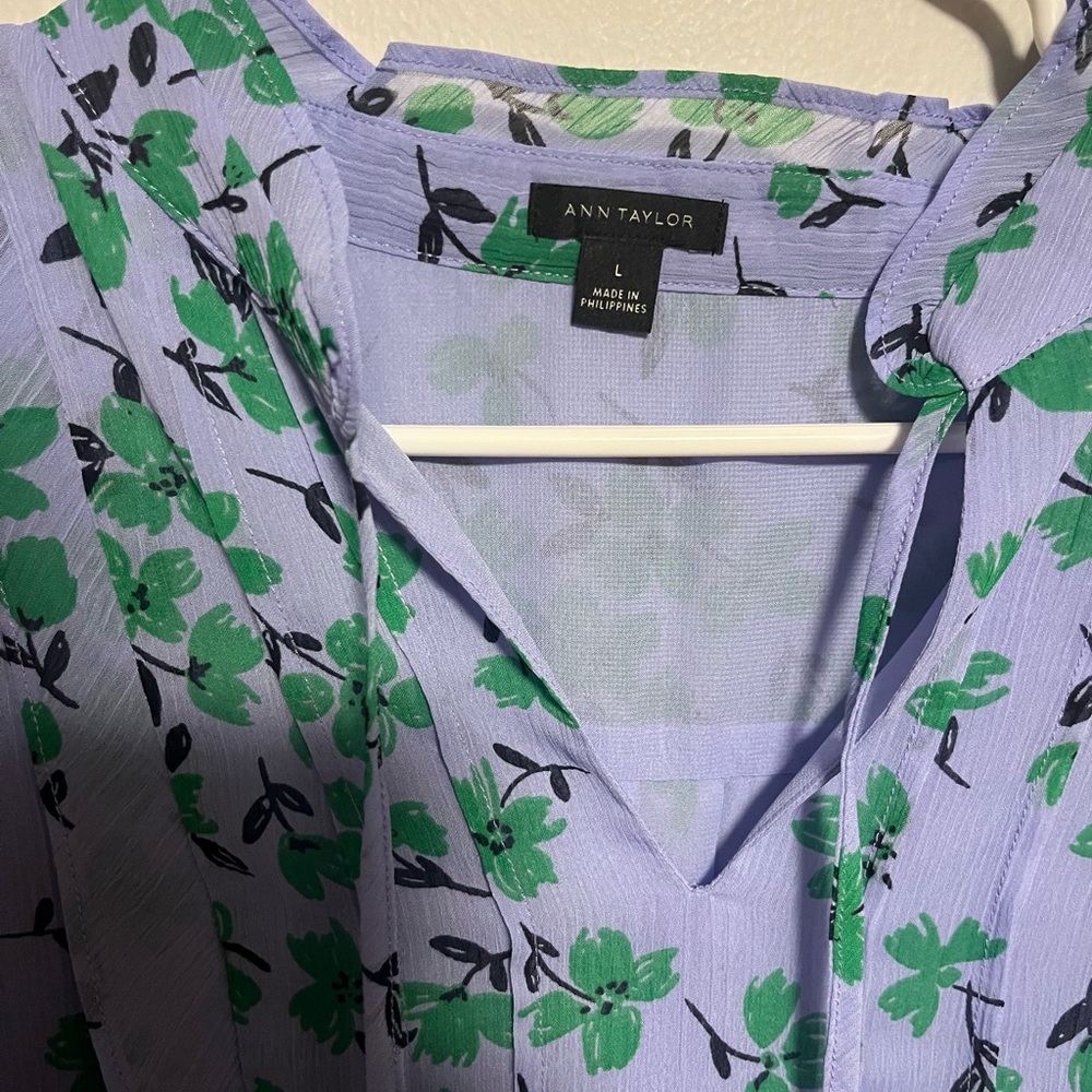 Ann Taylor Floral Blouse - Picture 2 of 5